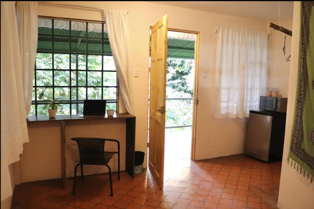 Casa Geraldo Bed & Breakfast Manuel Antonio Exterior photo